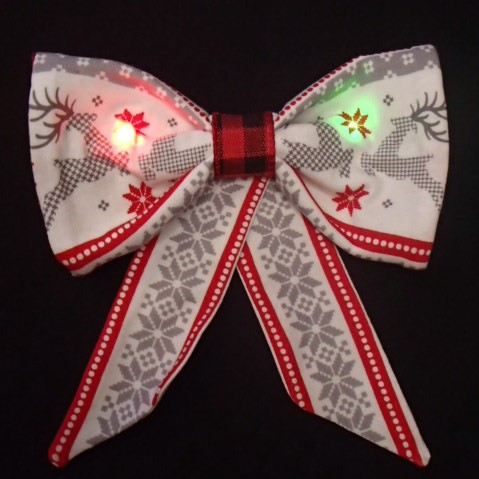 Make an Easy Light-up Hair Bow for the holiday season -